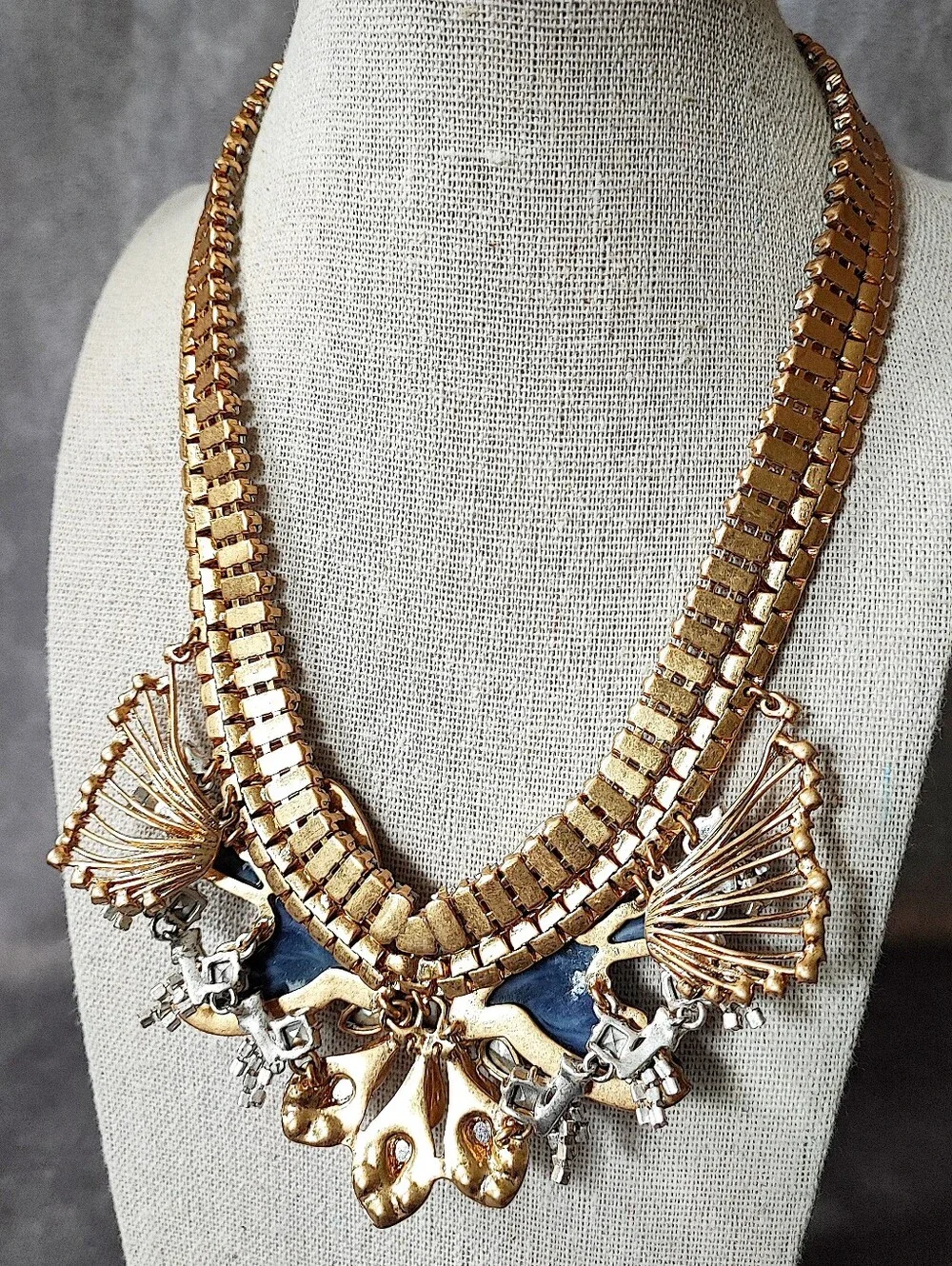 Stella • Dot Blue Marbled Molded Lucite Swallows Bluebirds Of Happiness Necklace